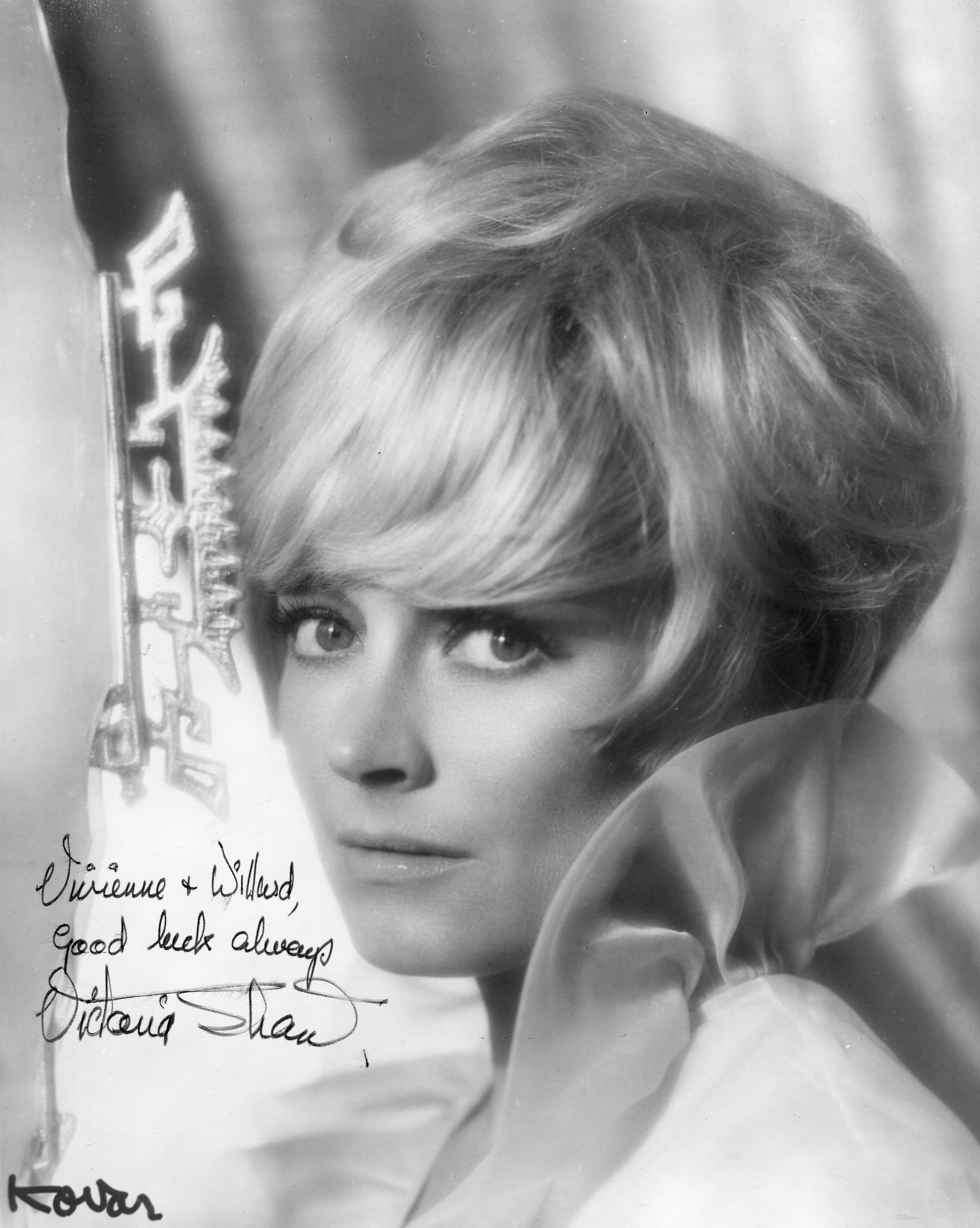 Victoria Shaw – Movies & Autographed Portraits Through The Decades