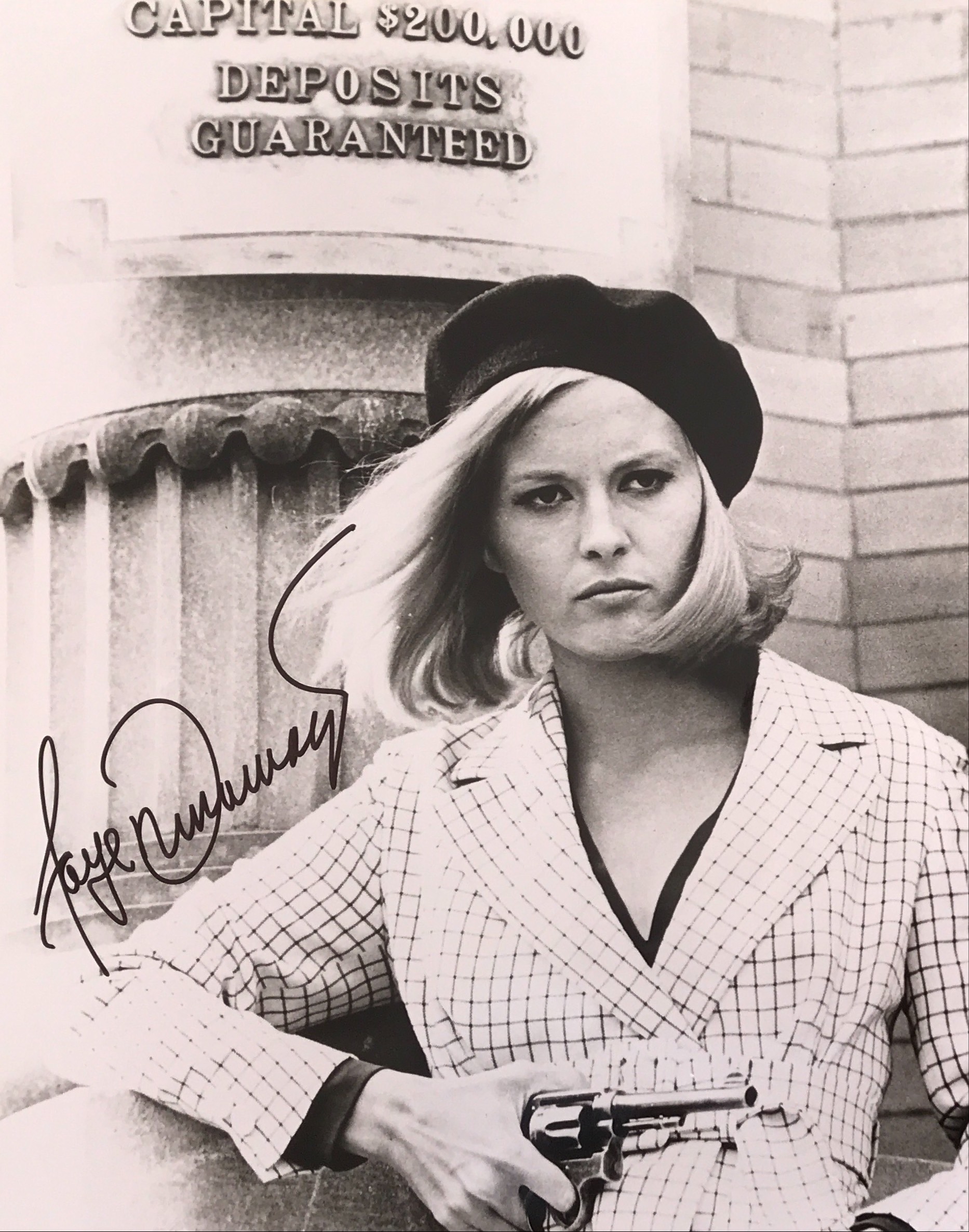 Faye Dunaway – Movies & Autographed Portraits Through The Decades