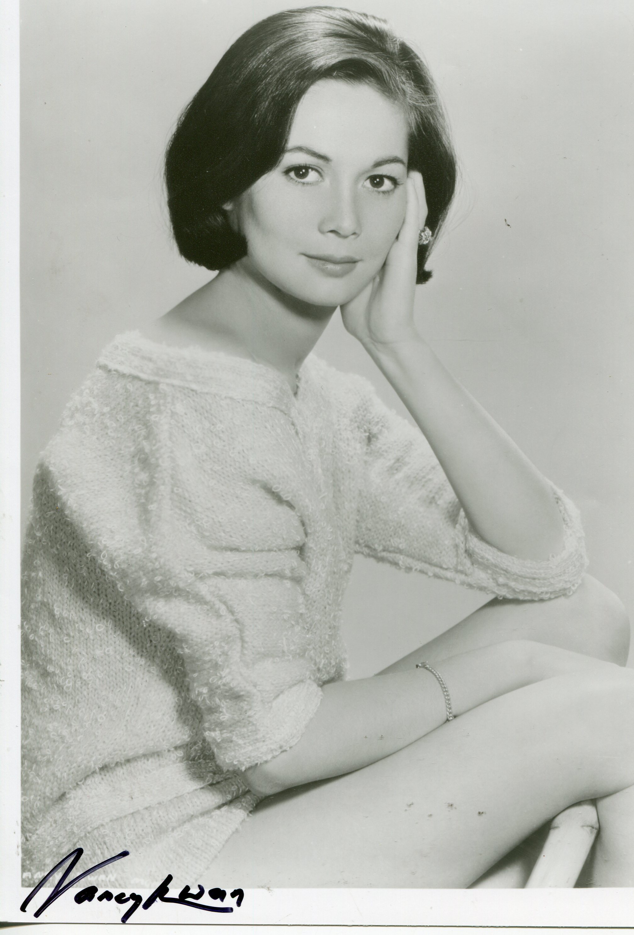 Nancy Kwan – Movies & Autographed Portraits Through The Decades