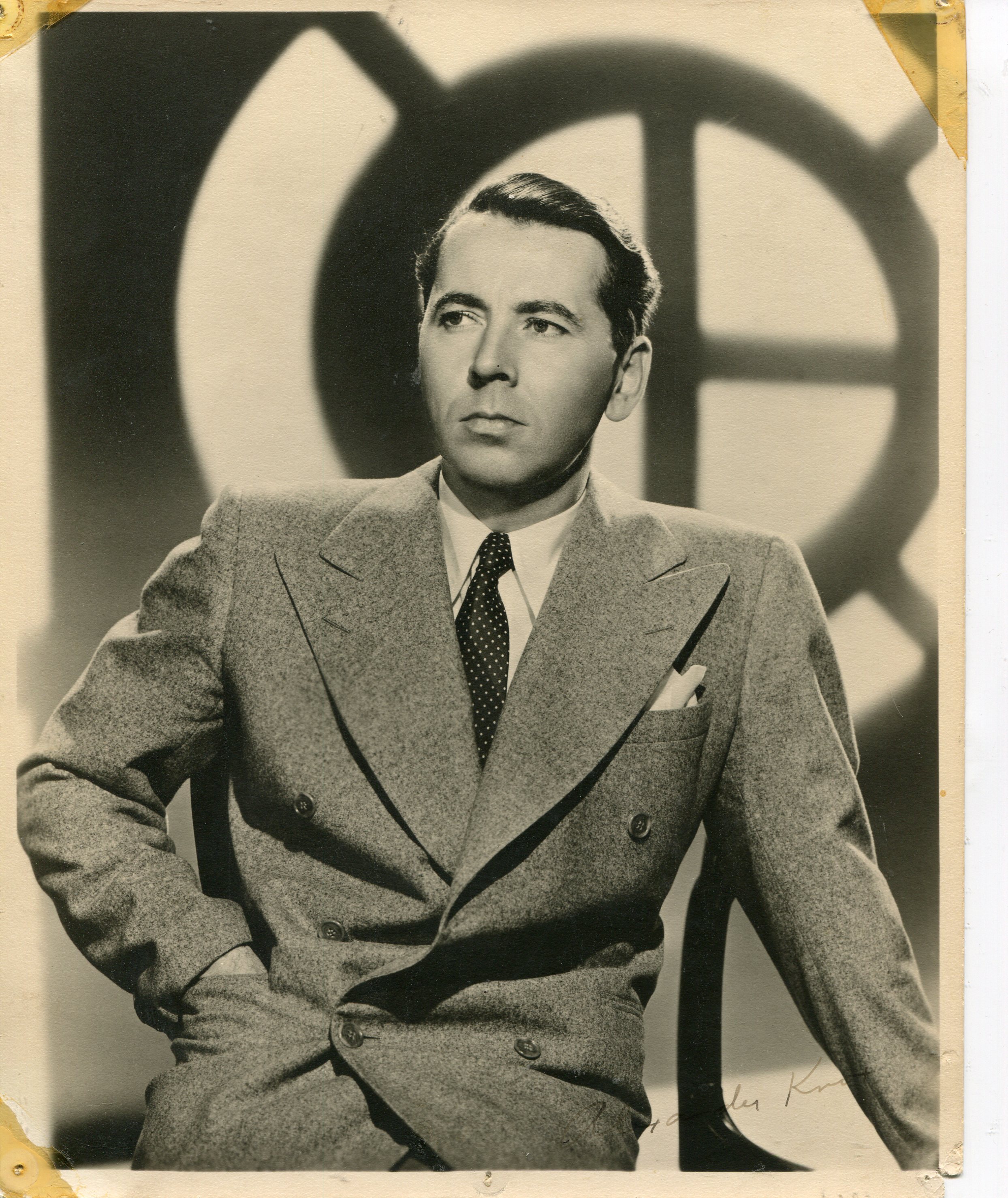 Alexander Knox Movies & Autographed Portraits Through The Decades