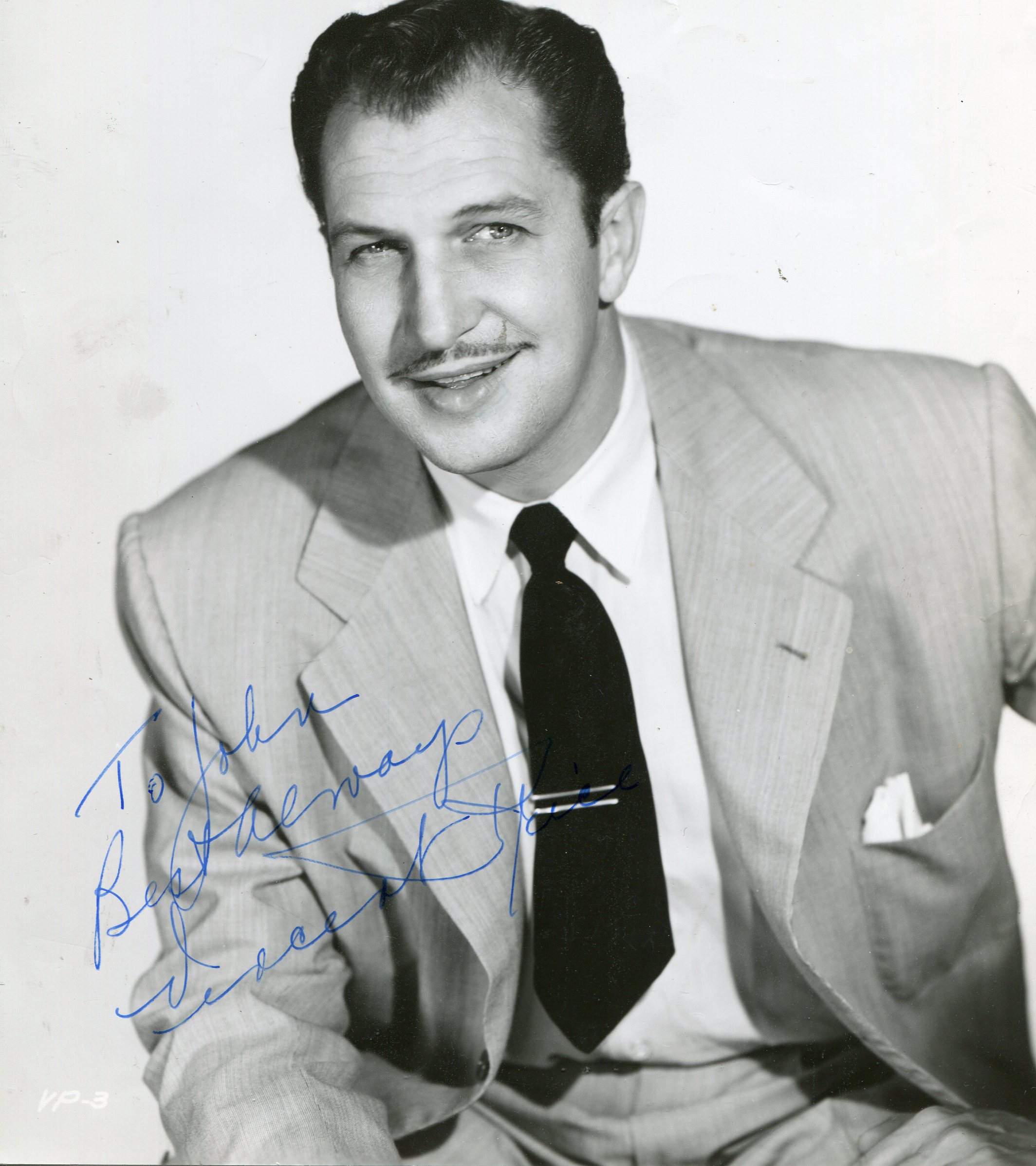 Vincent Price – Movies & Autographed Portraits Through The Decades