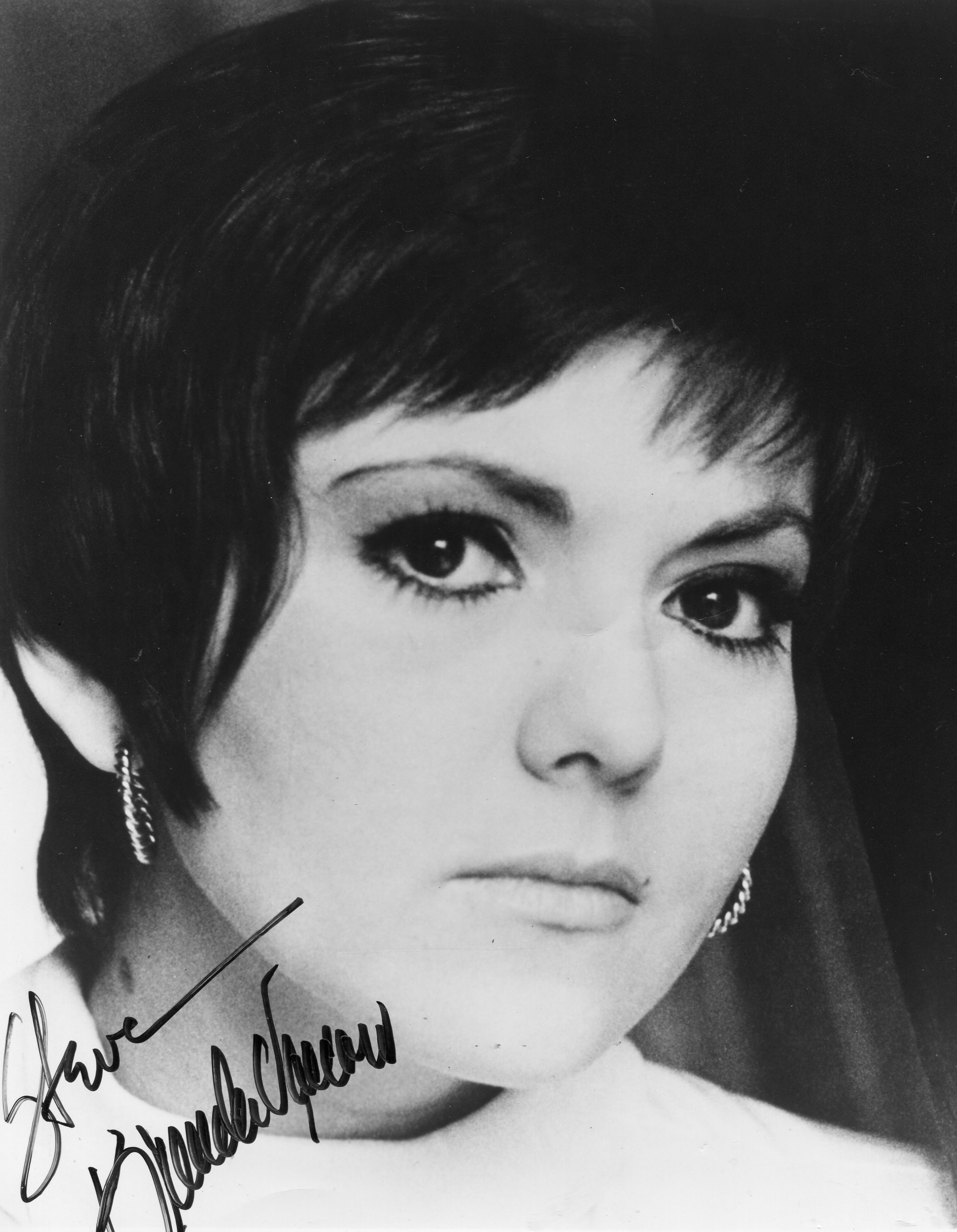 Brenda Vaccaro - Movies & Autographed Portraits Through The Decades