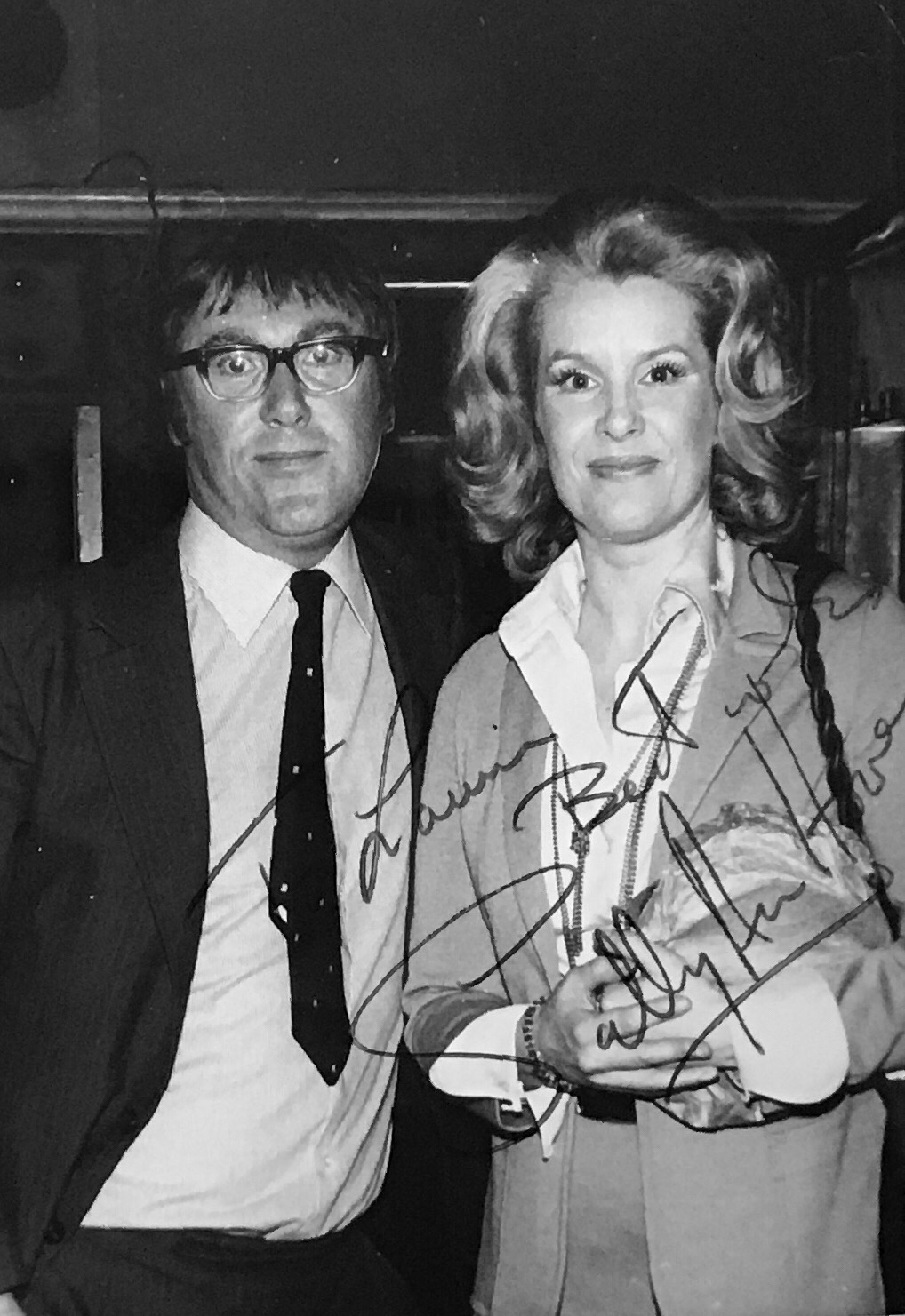 Sally Ann Howes Movies & Autographed Portraits Through The Decades